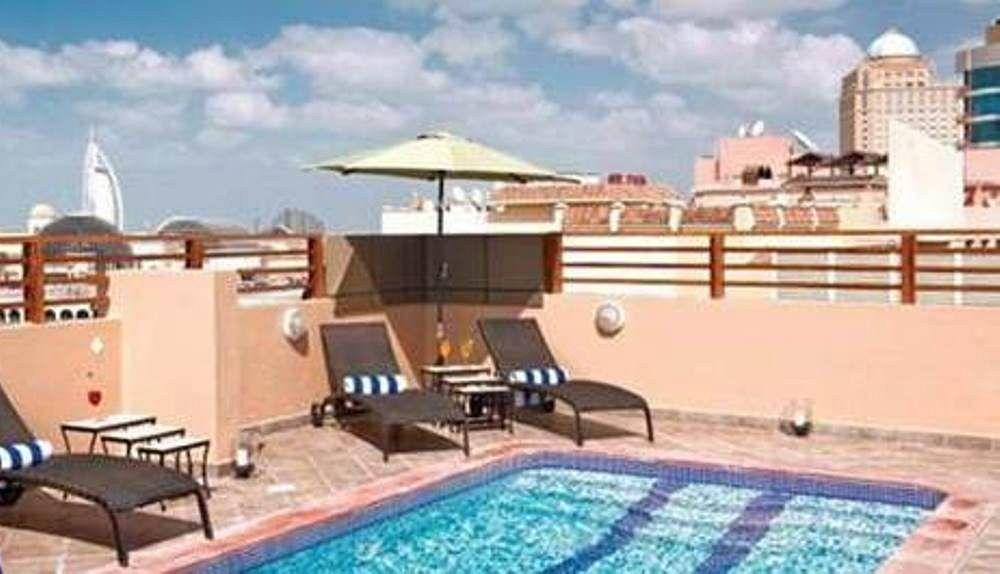Richmond Greens Hotel Дубай Екстериор снимка