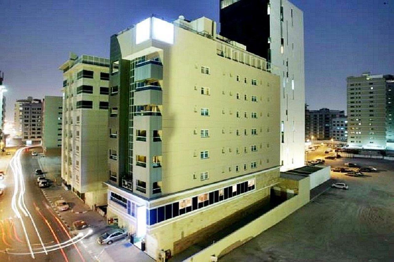 Richmond Greens Hotel Дубай Екстериор снимка