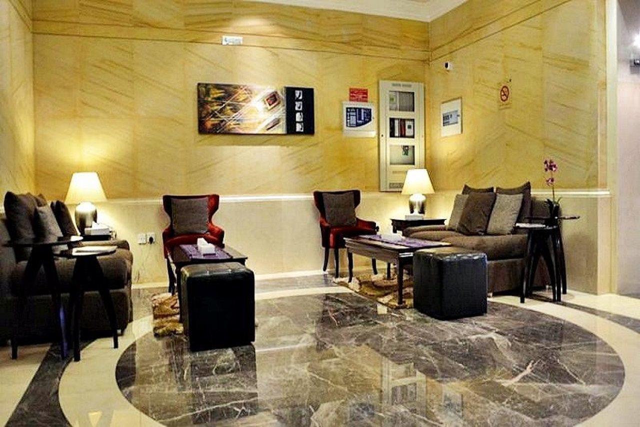 Richmond Greens Hotel Дубай Екстериор снимка